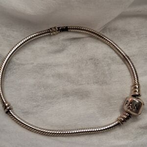 Pandora Elegant Silver Snake Chain Bracelet with Logo Clasp